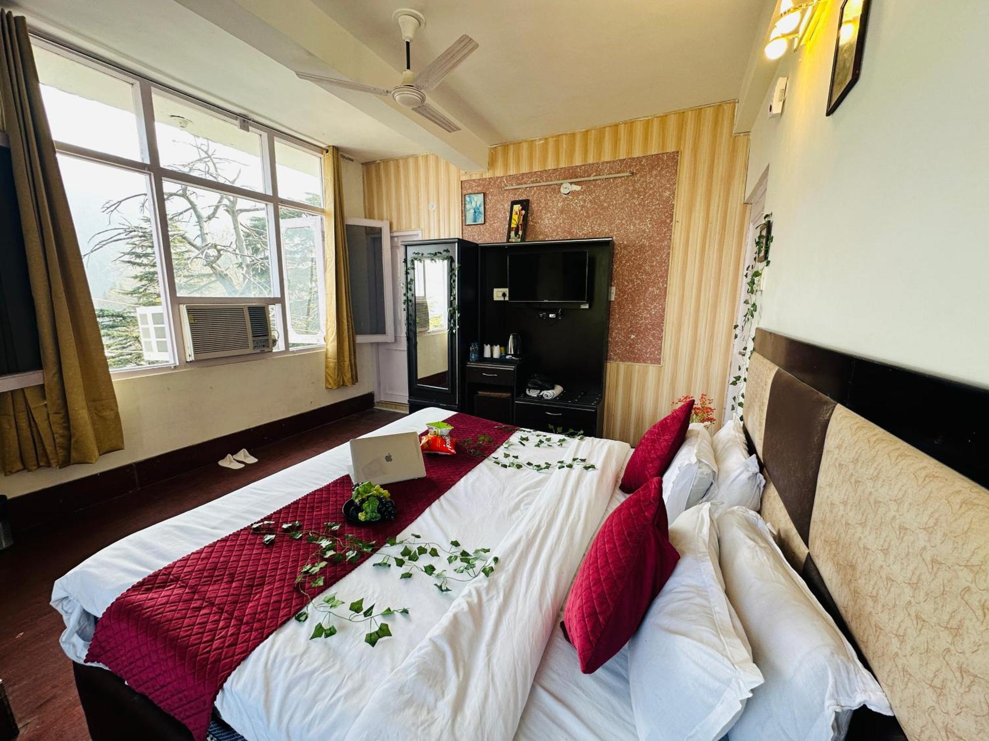 Hotel Mini Switzerland In Dalhousie Exterior photo