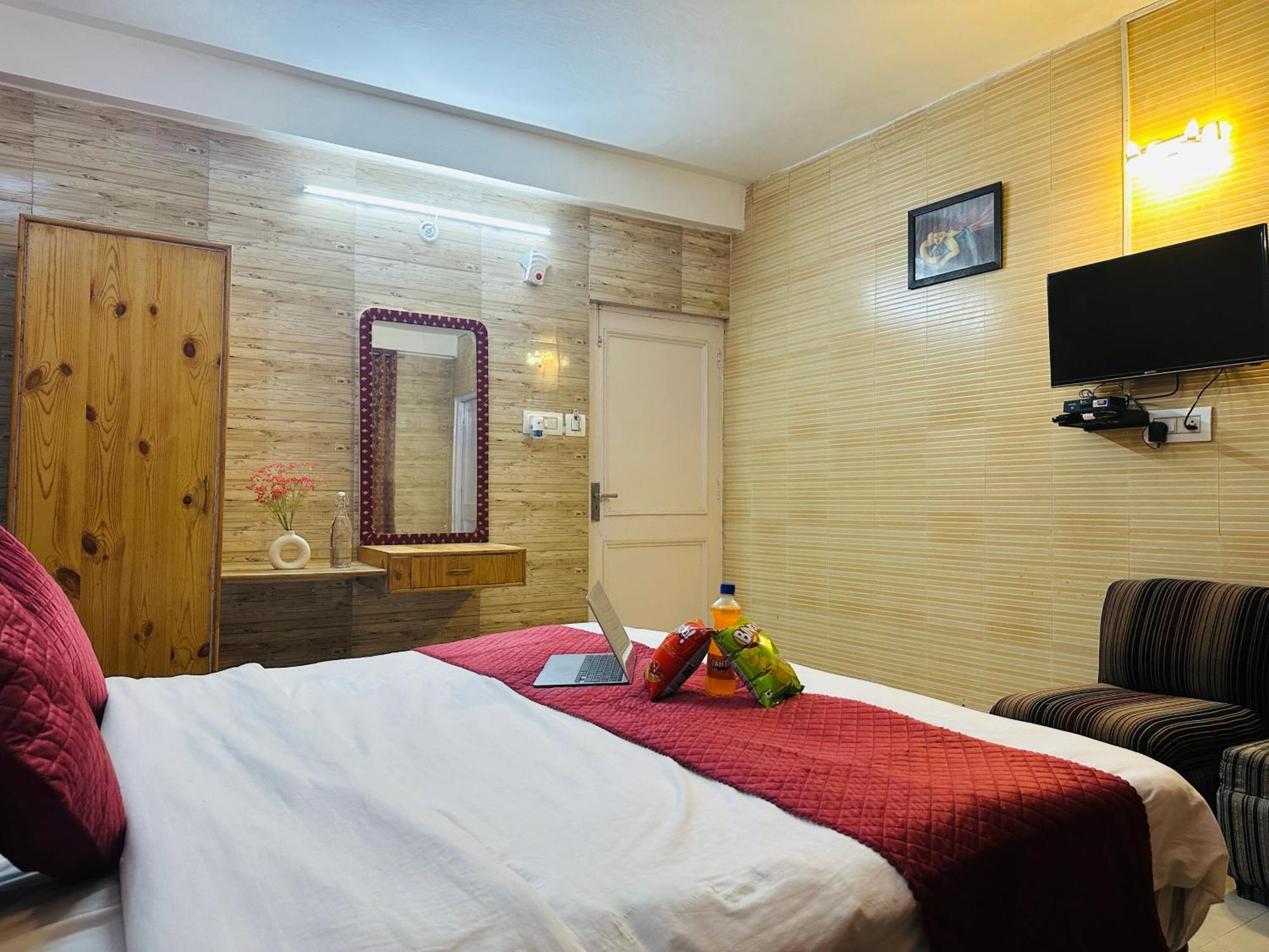 Hotel Mini Switzerland In Dalhousie Exterior photo
